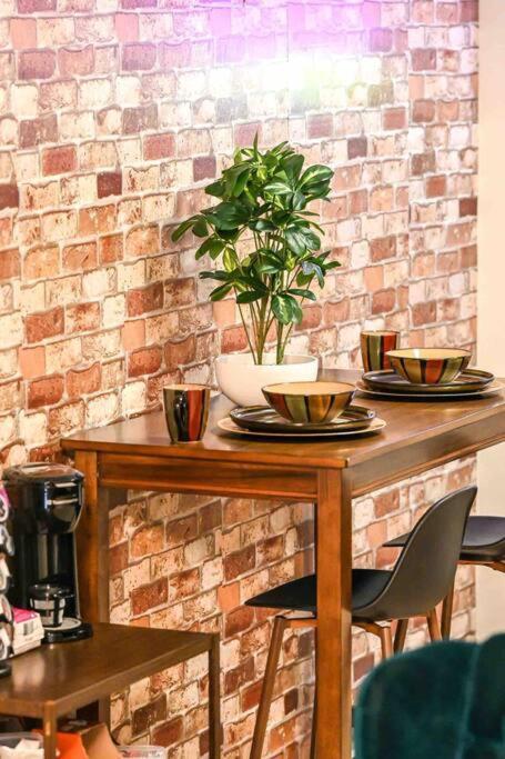 Cozy - 2 Bedroom Townhome Getaway - Plaza Midwood シャーロット エクステリア 写真