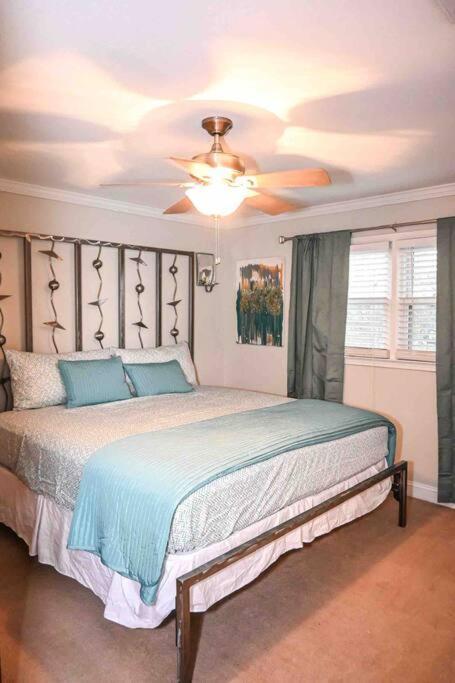 Cozy - 2 Bedroom Townhome Getaway - Plaza Midwood シャーロット エクステリア 写真